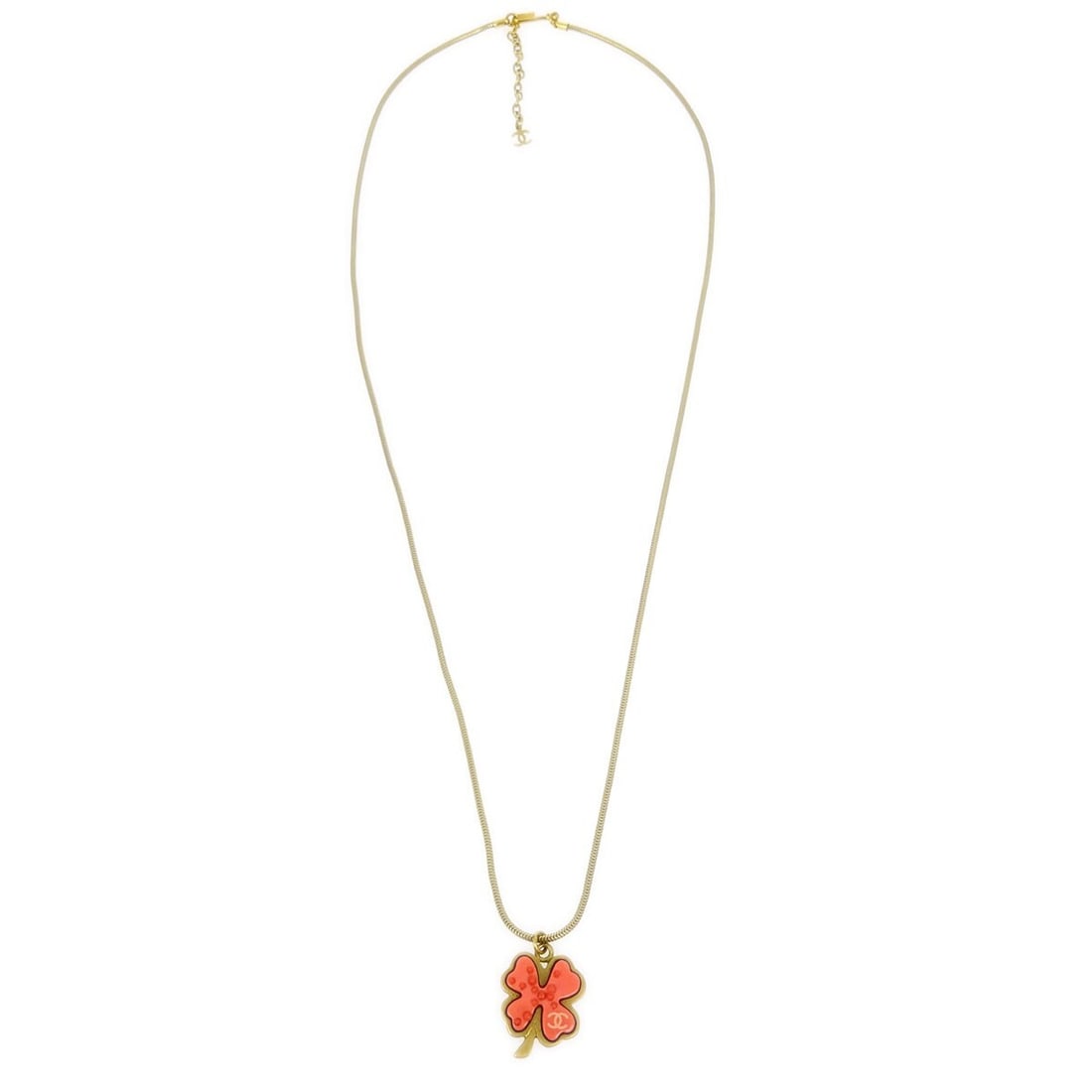 Chanel 03P Gold-Tone Clover Logo Charm Necklace: Chanel 03P Gold-Tone Clover Logo Charm Necklace This exquisite Chanel Clover Gold Chain Pendant Necklace features a charming logo-shaped pendant crafted in a luxurious gold-tone metal. The necklace is