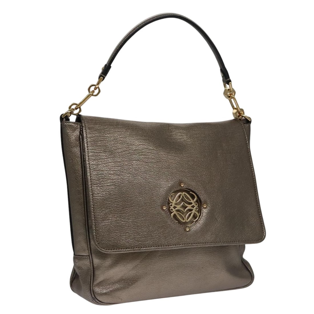 Loewe Bronze Anagram Tote Bag with Structured Shape: Loewe Bronze Anagram Tote Bag with Structured Shape This Loewe Anagram handbag features a bronze finish and a spacious silhouette. Designed for women, the bag showcases the iconic Anagram detail, with