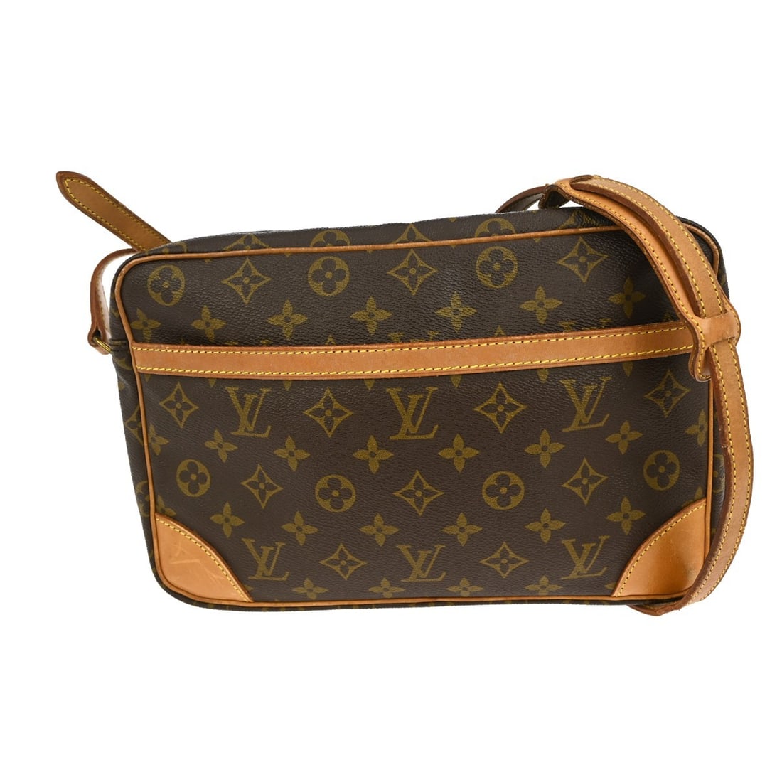Louis Vuitton Trocadero 30 Monogram Crossbody Bag M51272: Louis Vuitton Trocadero 30 Monogram Crossbody Bag M51272 The Louis Vuitton Monogram Trocadero 30 Crossbody Bag is a stylish and practical accessory for casual occasions. This vintage bag features the