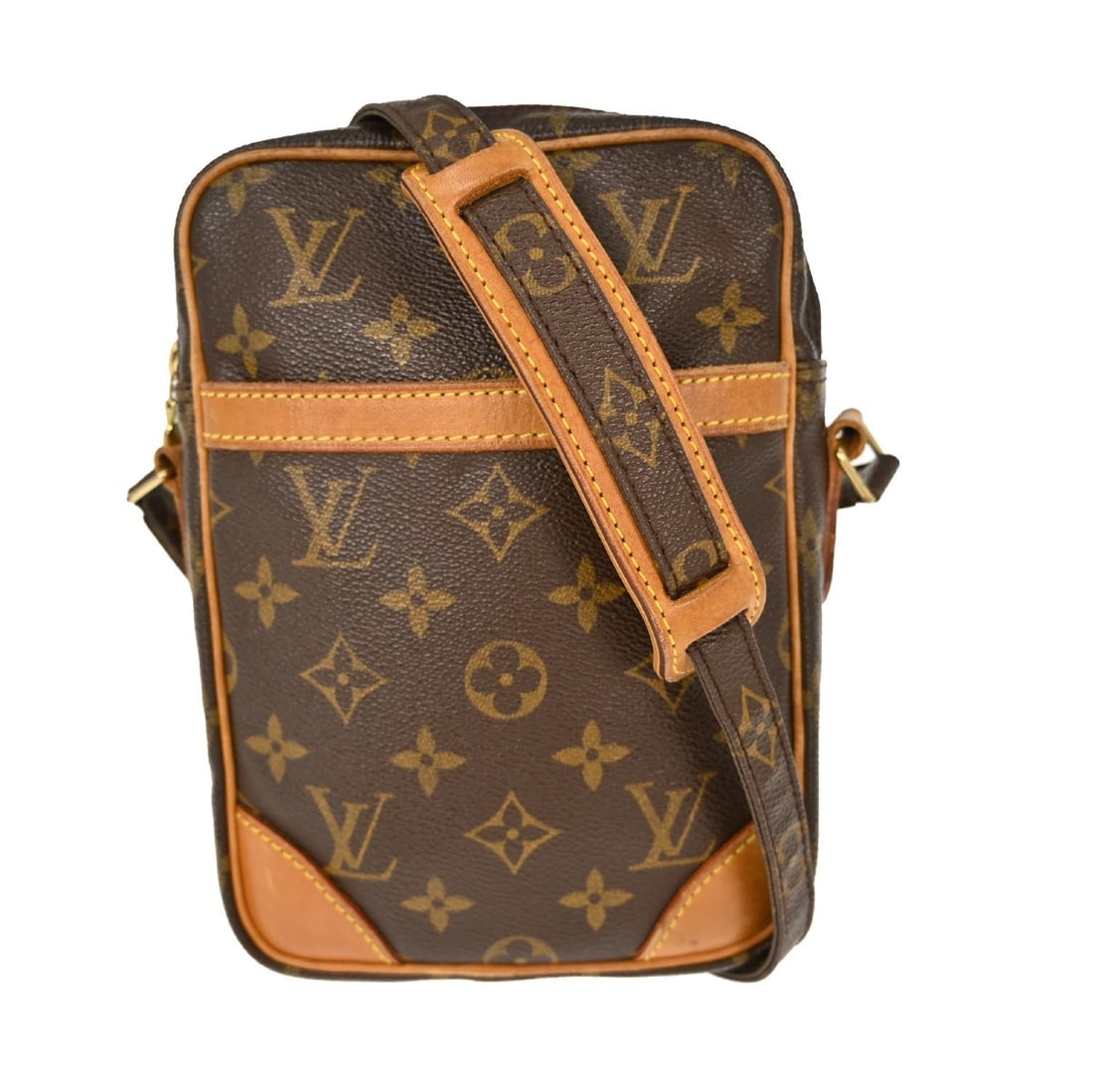Louis Vuitton Danube Monogram Canvas M45266 Vintage Crossbody Bag: Louis Vuitton Danube Monogram Canvas M45266 Vintage Crossbody Bag This Louis Vuitton Danube crossbody shoulder bag features the iconic monogram canvas leather exterior with brown leather trim and an a