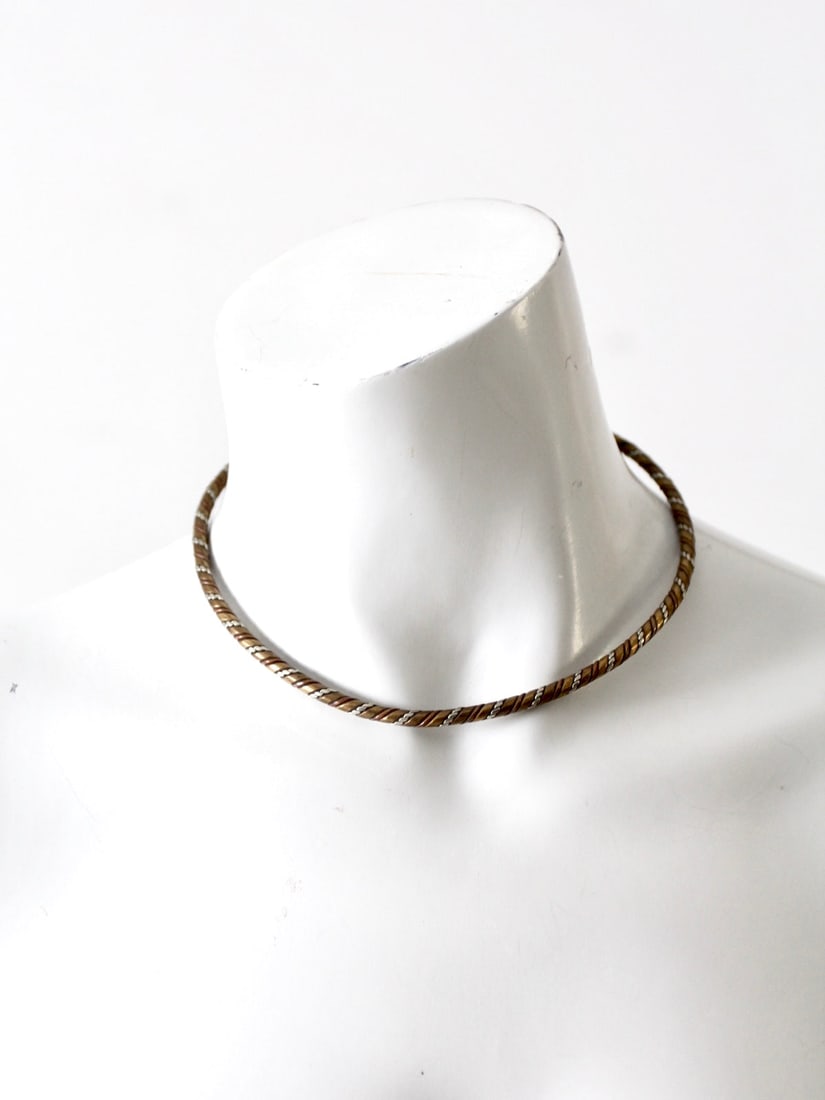 Vintage Boho Mixed Metal Choker Necklace Brass Copper Silver Tone: Vintage Boho Mixed Metal Choker Necklace Brass Copper Silver Tone Enhance your jewelry collection with this vintage mixed metal choker necklace, featuring a captivating boho twisted design crafted fro