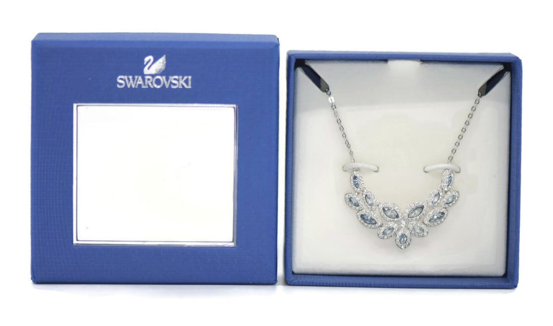 Swarovski Baron Small Crystal Necklace 15.5 Inch with Box (1 of 4)