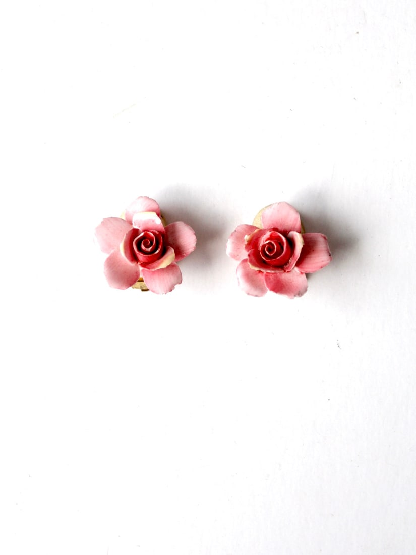 Vintage English Porcelain Earrings with Pink Roses and Gold Tone Backs (1 of 6)