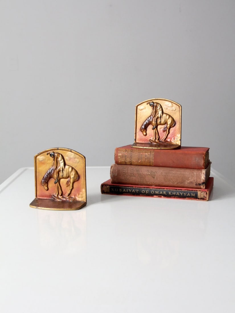 Pair of Vintage Bookends Featuring Fraser's End of Trail Artwork (1 of 10)