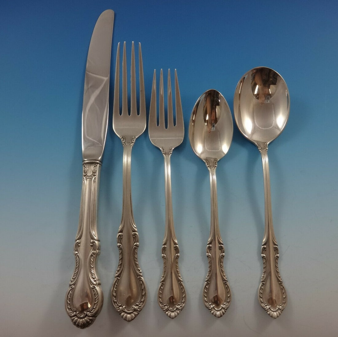 International Sterling Southern Colonial 44 Piece Flatware Set with Storage Chest: International Sterling Southern Colonial 44 Piece Flatware Set with Storage Chest Elevate your dining experience with this exquisite Southern Colonial flatware set by International Sterling. Comprisin