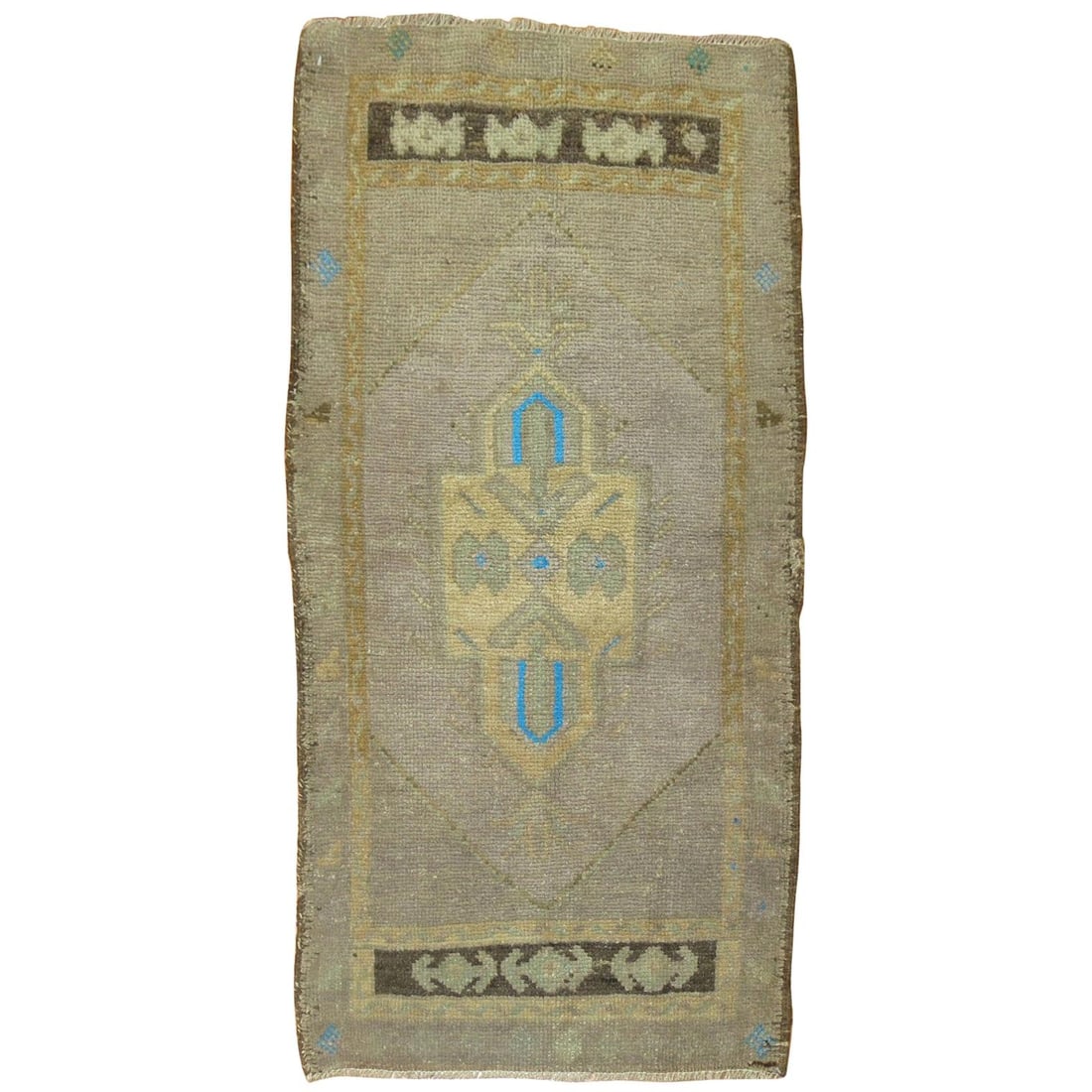 Vintage Turkish Oushak Throw Rug Electric Blue Lavender Wool 21 x 39: Vintage Turkish Oushak Throw Rug Electric Blue Lavender Wool 21 x 39 This vintage Turkish Oushak throw rug showcases a stunning blend of lavender and electric blue hues, making it a vibrant addition t