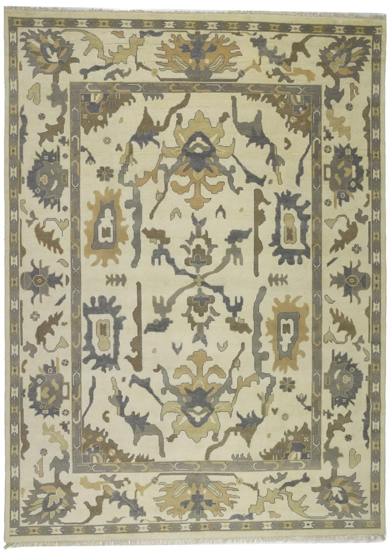 Oversized Floral Oushak Chobi Hand-Knotted Wool Rug 10'1 x 13'10: Oversized Floral Oushak Chobi Hand-Knotted Wool Rug 10'1 x 13'10 Elevate your living space with this exquisite oversized Oushak Chobi Oriental rug, measuring 10'1 x 13'10. The rug features a stunning