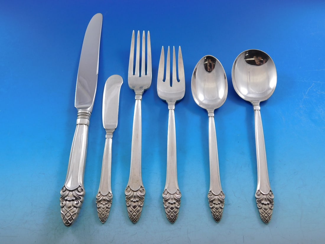 Gorham Sovereign Old Sterling Silver Flatware Set 45 Pieces for 6 with Storage Chest: Gorham Sovereign Old Sterling Silver Flatware Set 45 Pieces for 6 with Storage Chest Elevate your dining experience with this stunning Sovereign Old sterling silver flatware set by Gorham, crafted aro