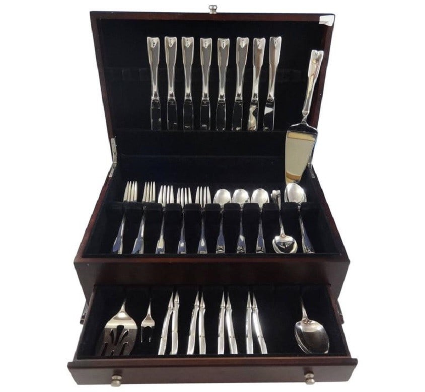 Lunt Colonial Sterling Silver Flatware Set for 8 - 52 Pieces with Storage Chest (1 of 9)