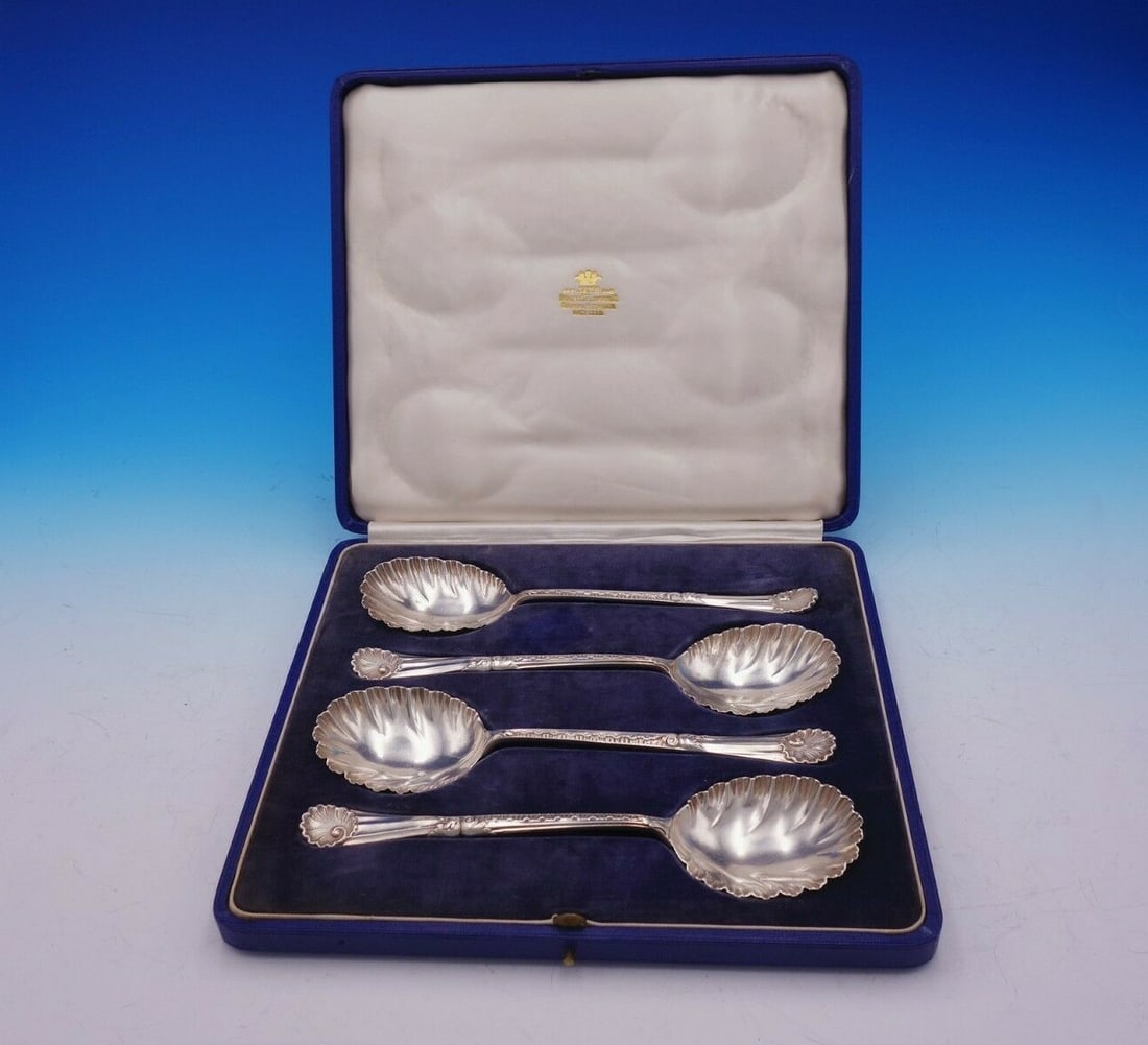 Walker & Hall 4pc Sterling Silver Berry Spoon Set Shell Motif 8 3/4" (1 of 5)