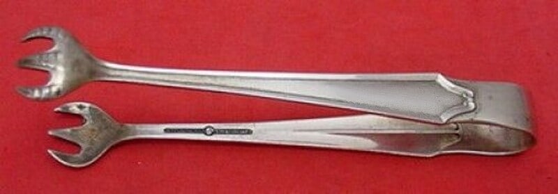International Sterling Silver Minuet Sugar Tong 4 1/8" Serving Piece (1 of 1)