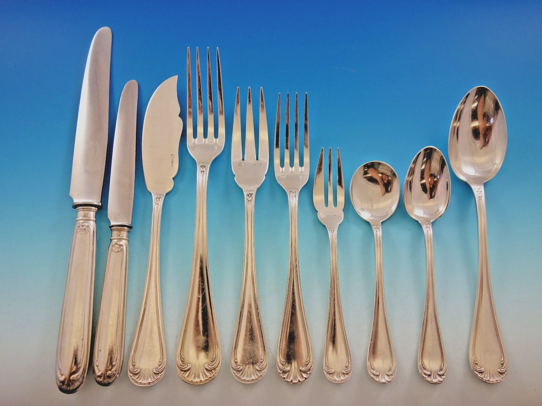 Boulenger Louis XV Rocaille Silverplate Flatware Set 160 pcs with Storage Chest: Boulenger Louis XV Rocaille Silverplate Flatware Set 160 pcs with Storage Chest Experience the elegance of the Louis XV Rocaille flatware set by Boulenger, crafted between 1900 and 1940. This