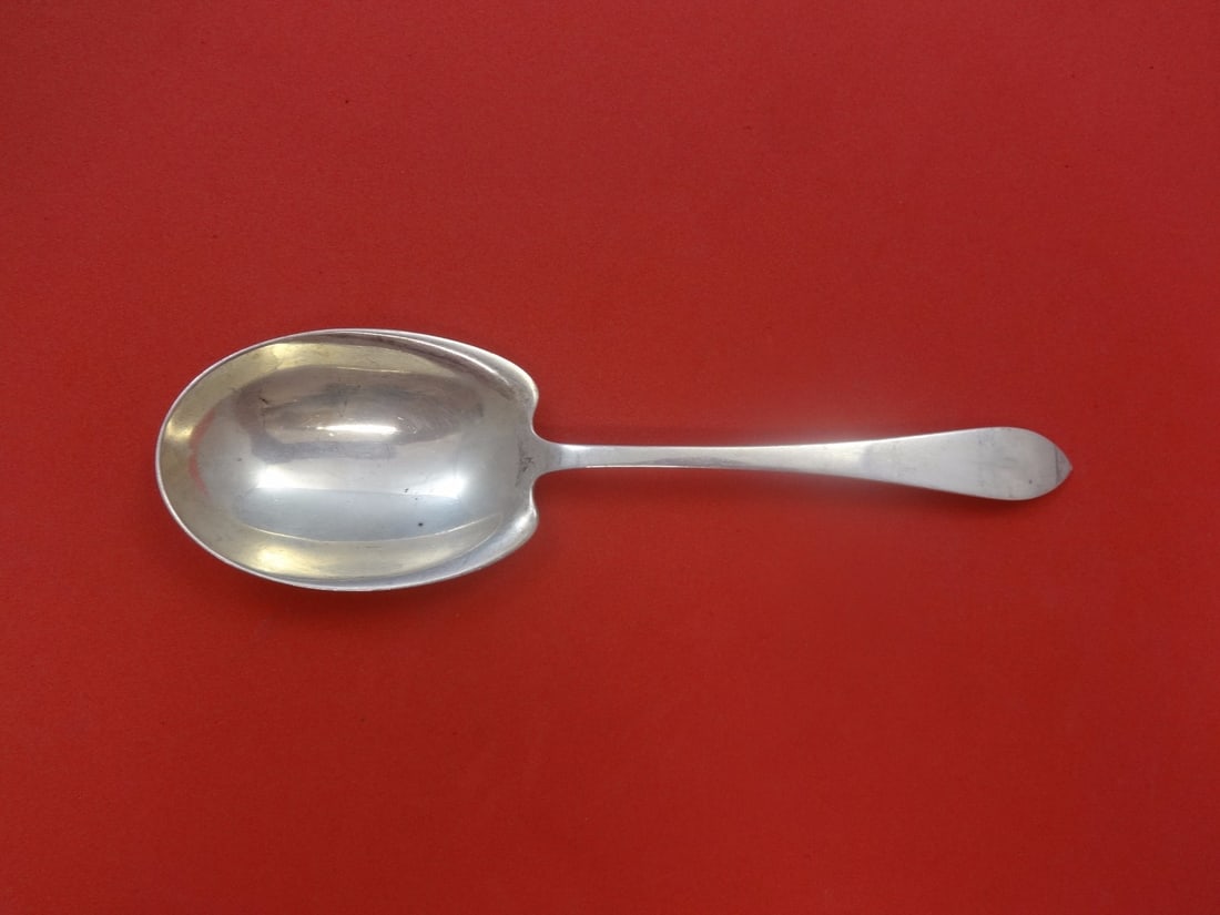Tiffany & Co. Faneuil Sterling Silver Berry Spoon 7 5/8 inches: Tiffany & Co. Faneuil Sterling Silver Berry Spoon 7 5/8 inches Presenting the Faneuil Berry Spoon by Tiffany & Co., an exquisite serving piece crafted from high-quality sterling silver. This spoon, me