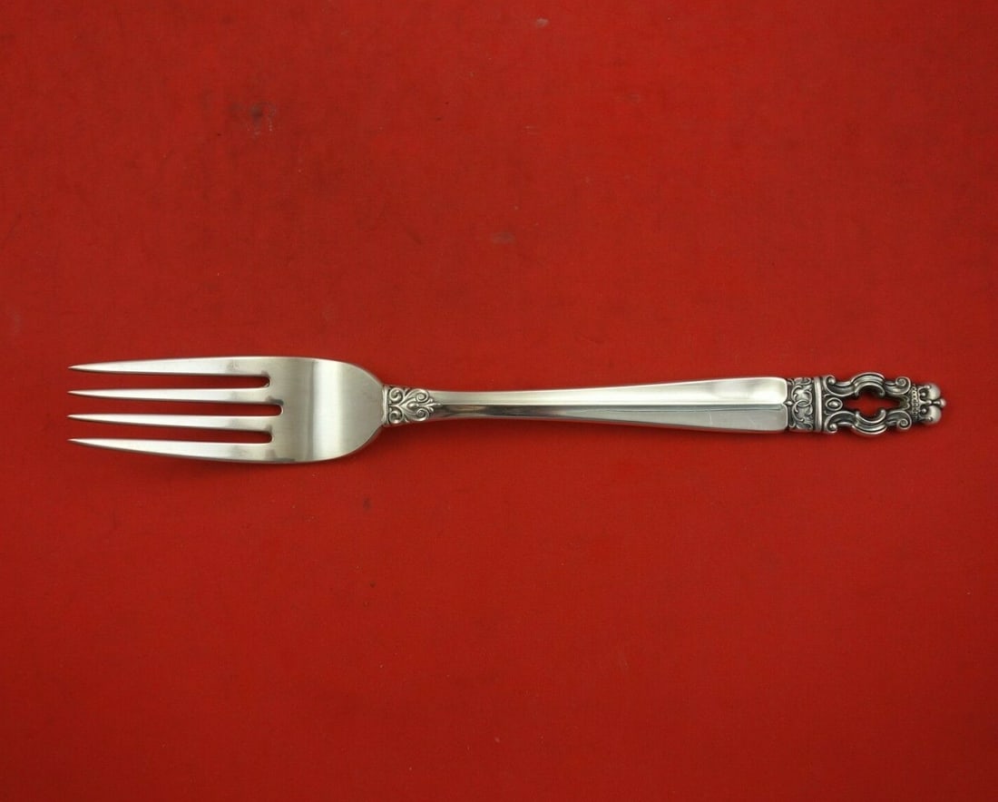 Gorham Sovereign Hispana Sterling Silver Fork 7.5 Inch: Gorham Sovereign Hispana Sterling Silver Fork 7.5 Inch This exquisite fork is part of the Sovereign Hispana pattern by Gorham, crafted from high-quality sterling silver. Measuring 7 1/2 inches, this p