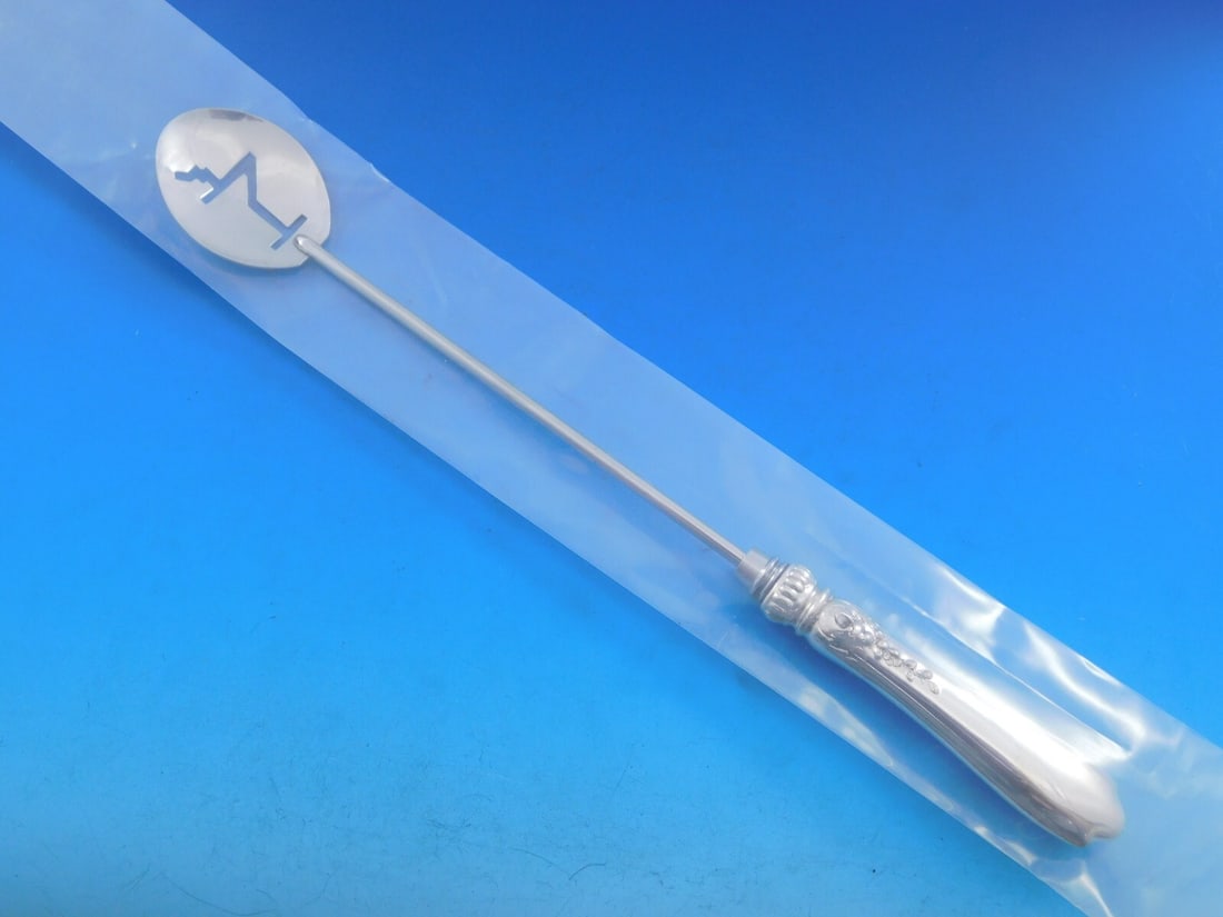 Lunt Nellie Custis Sterling Silver Martini Spoon 11 Inch Custom Made: Lunt Nellie Custis Sterling Silver Martini Spoon 11 Inch Custom Made This exquisite Nellie Custis martini spoon stirrer by Lunt is crafted from sterling silver with a hollow handle and stainless imple