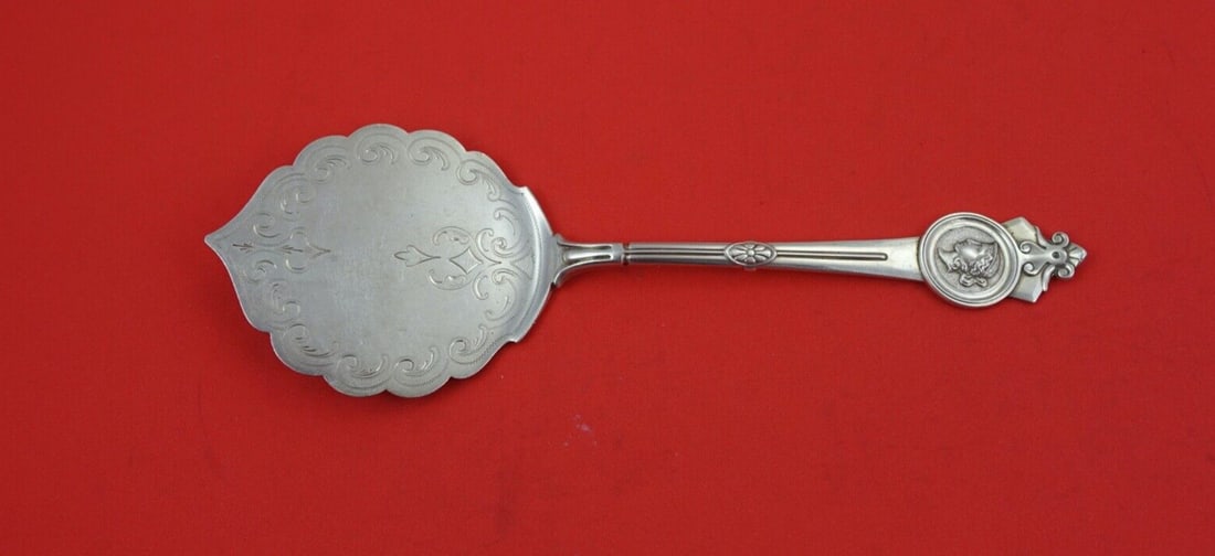 Gorham Medallion Sterling Silver Buckwheat Server 7 3/4 inch Brite-Cut: Gorham Medallion Sterling Silver Buckwheat Server 7 3/4 inch Brite-Cut This exquisite sterling silver buckwheat server from Gorham features the elegant Medallion pattern, showcasing a refined brite-cu