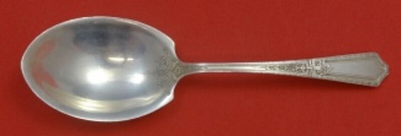 Towle D'Orleans Sterling Silver Berry Spoon 9.5 Inch Serving Utensil: Towle D'Orleans Sterling Silver Berry Spoon 9.5 Inch Serving Utensil This exquisite D'Orleans Berry Spoon by Towle is crafted from high-quality sterling silver. Measuring 9 1/2 inches in length, it fe