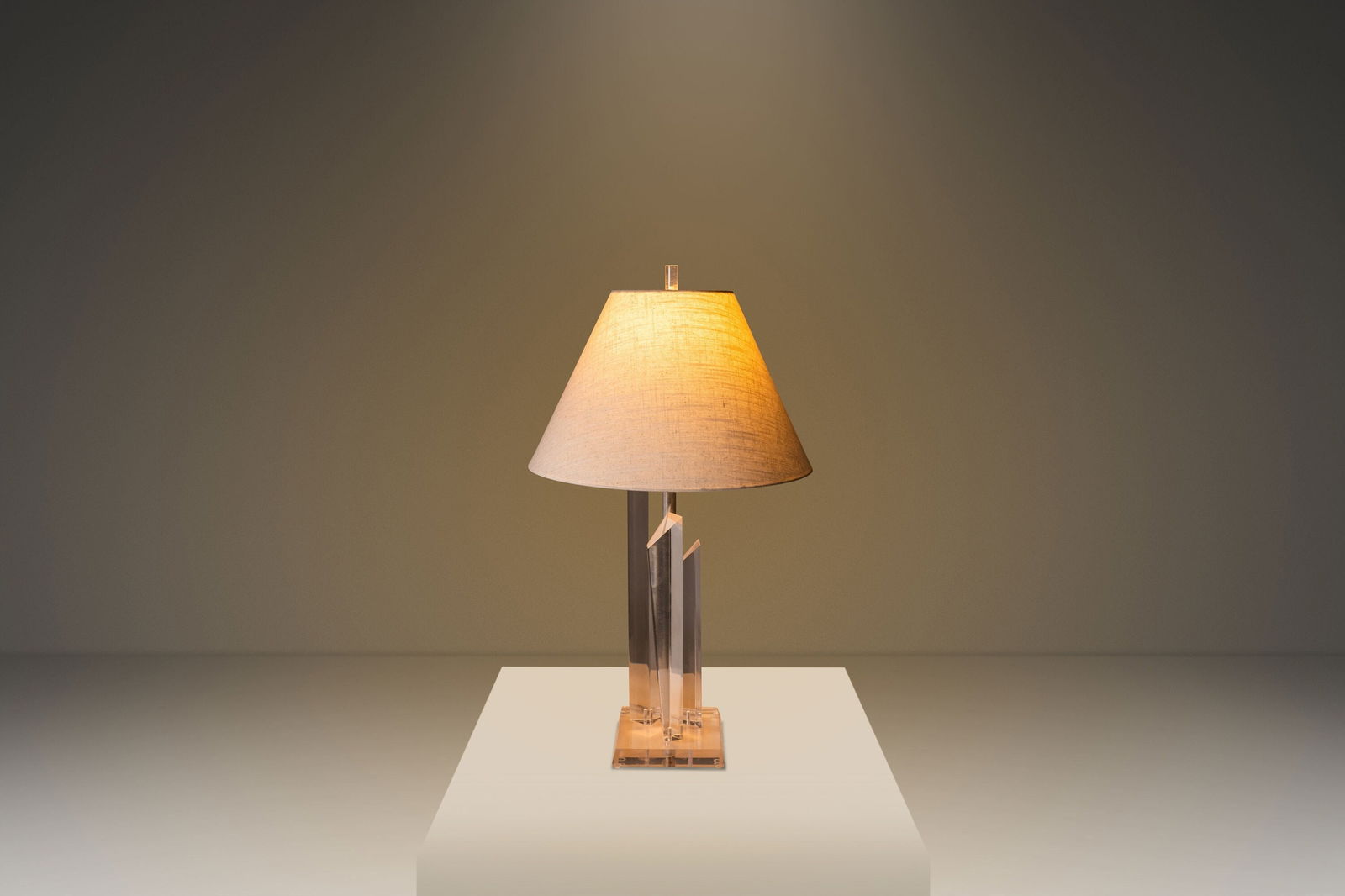 1970s Hollywood Regency Lucite Skyscraper Prism Table Lamp (1 of 10)