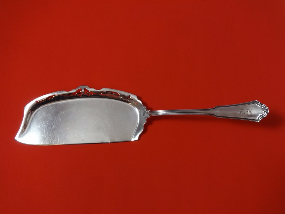 Reed & Barton Jacobean Sterling Silver Crumber 12.5" Pierced Edge: Reed & Barton Jacobean Sterling Silver Crumber 12.5" Pierced Edge This exquisite crumber features the timeless Jacobean pattern from Reed & Barton, crafted from high-quality sterling silver. Measuring