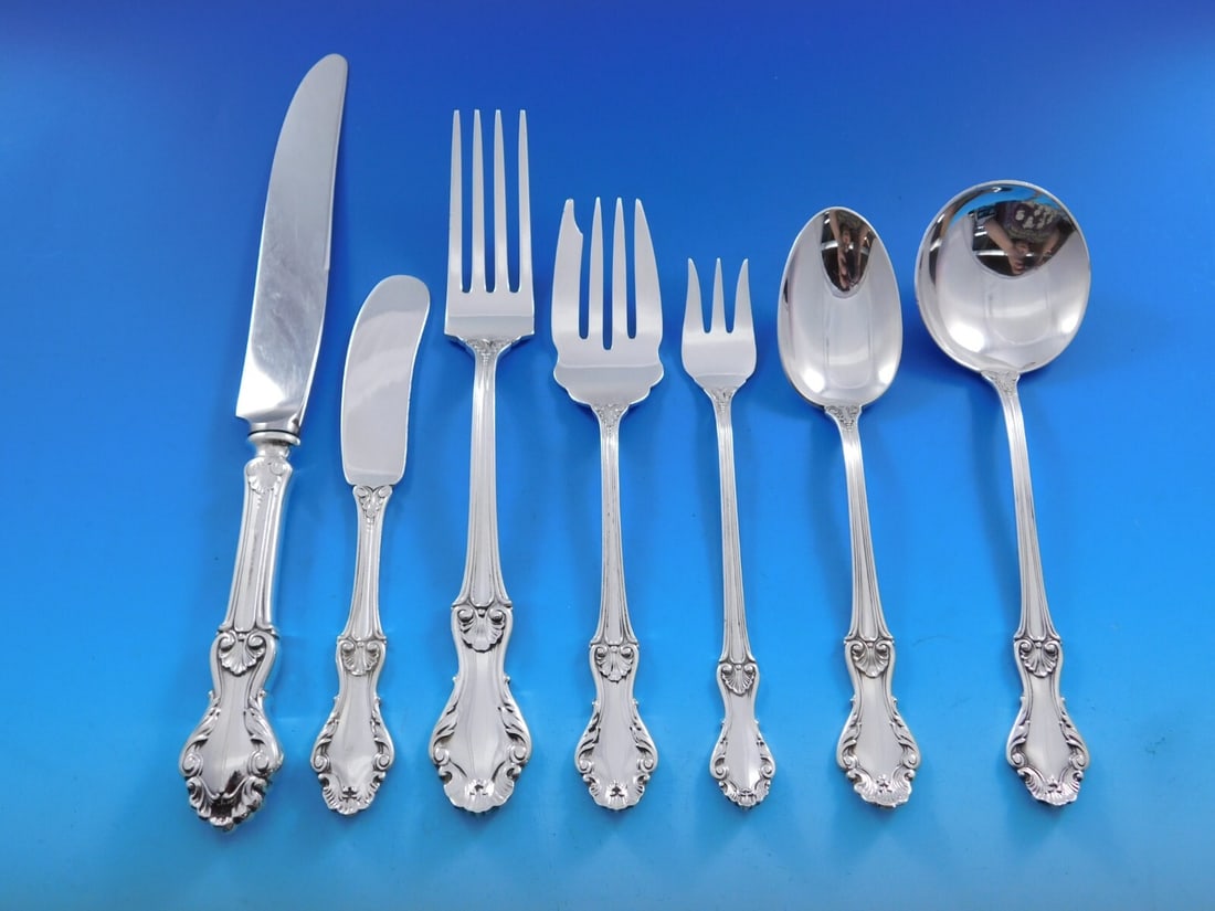 Frank M. Whiting Georgian Shell Sterling Silver Flatware Set 60 pcs Baroque Style: Frank M. Whiting Georgian Shell Sterling Silver Flatware Set 60 pcs Baroque Style Elevate your dining experience with this exquisite 60-piece Georgian Shell flatware set by Frank M. Whiting. Crafted f