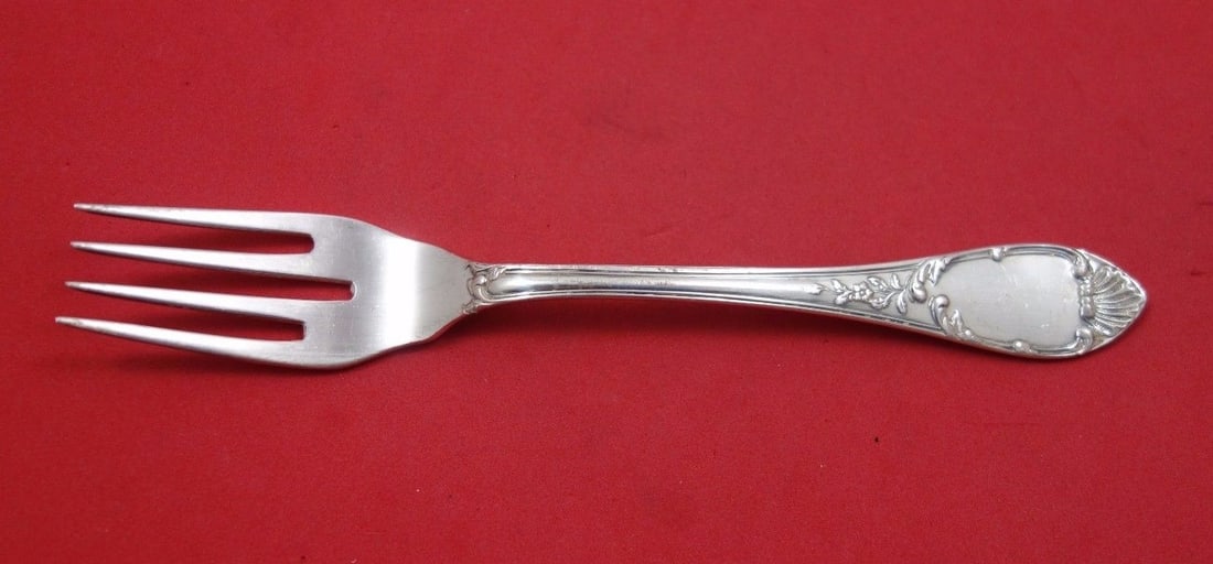 Calegaro Italian Sterling Silver 7 Inch Salad Fork Luigi XVI Style: Calegaro Italian Sterling Silver 7 Inch Salad Fork Luigi XVI Style This exquisite salad fork features the renowned Luigi XVI design, crafted by Calegaro in Italy. Made from high-quality sterling silve