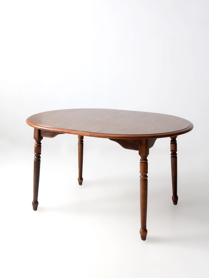 Extendable Colonial Revival Dining Table With Removable Leaves (1 of 18)