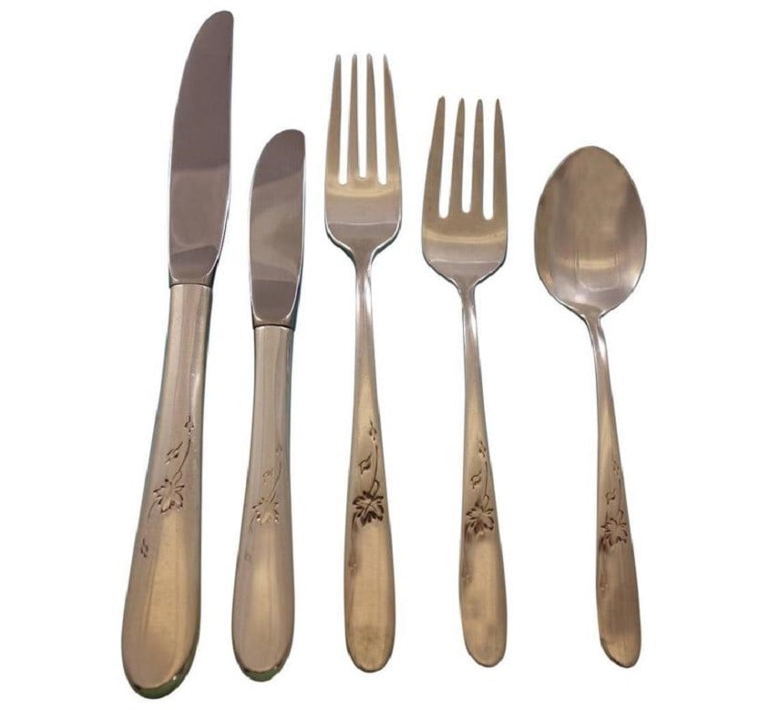 Reed and Barton Autumn Leaves Sterling Silver Flatware Set 50 Pcs 8 Service: Reed and Barton Autumn Leaves Sterling Silver Flatware Set 50 Pcs 8 Service Enhance your dining experience with this stunning Autumn Leaves flatware set by Reed and Barton, crafted from high-quality s