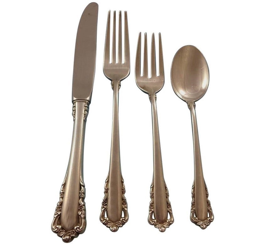 Lunt Carillon Sterling Silver Flatware Set for 8 - 32 Pieces with Storage Chest (1 of 6)