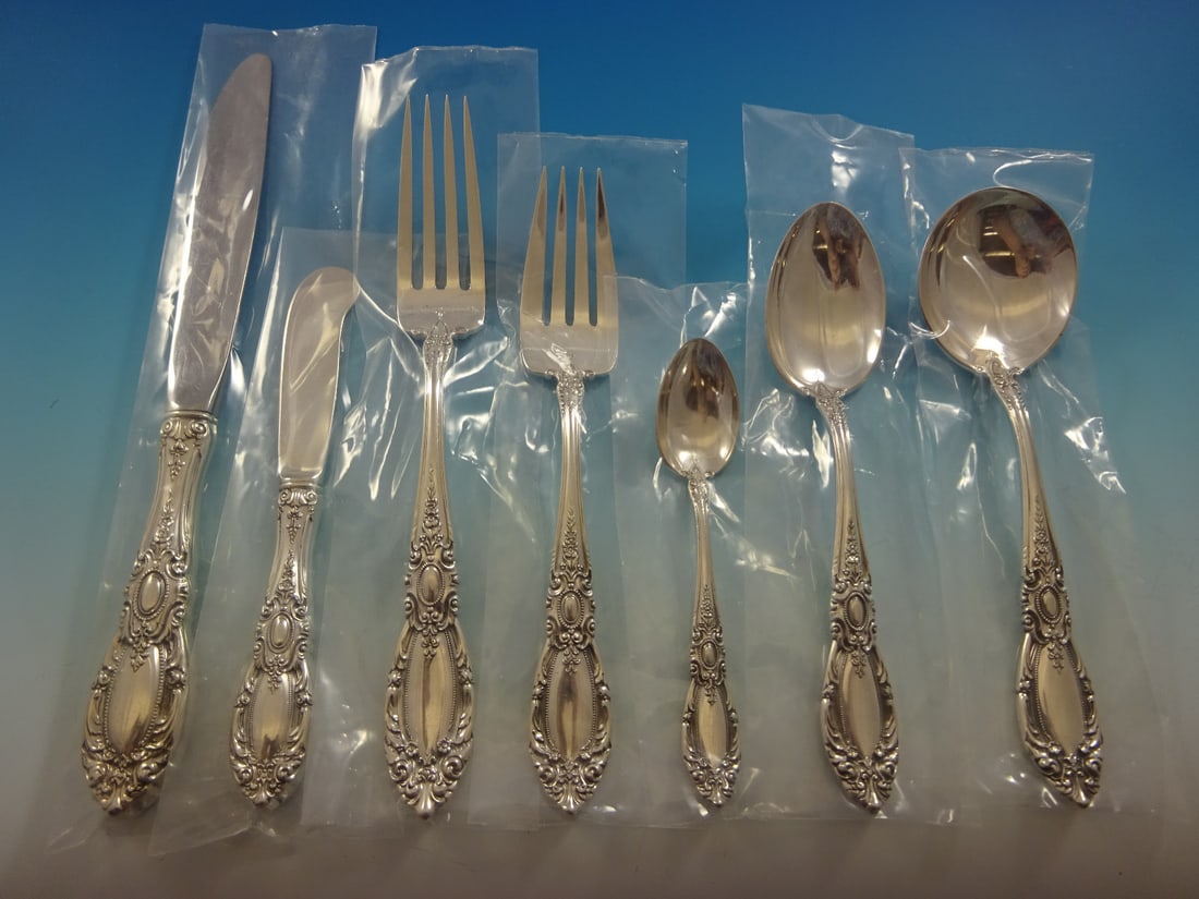 Towle King Richard Sterling Silver Flatware Set 60 Pieces for 8 with Storage Chest: Towle King Richard Sterling Silver Flatware Set 60 Pieces for 8 with Storage Chest Elevate your dining experience with the exquisite King Richard Sterling Silver Flatware Set by Towle. This stunning 6