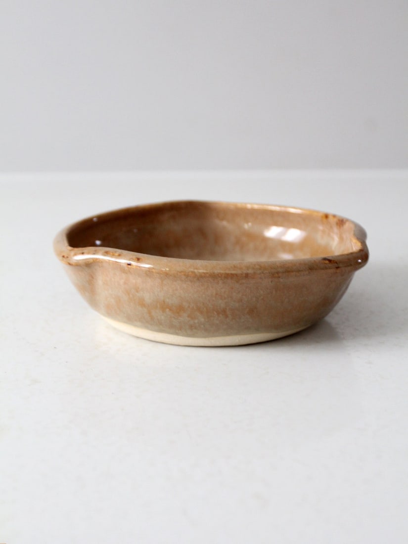 Handcrafted Vintage Studio Pottery Bowl with Scalloped Rim (1 of 9)