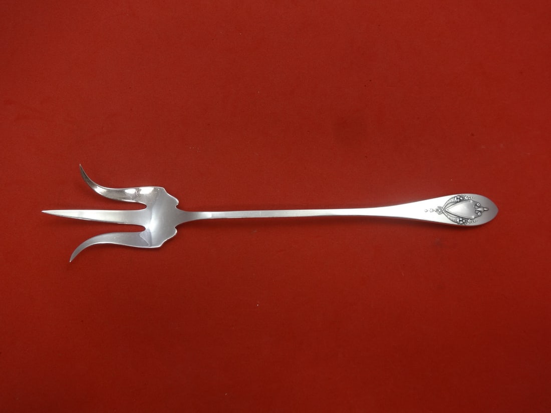 Lunt Mount Vernon Sterling Silver Lettuce Fork 8 3/4 Inches (1 of 1)