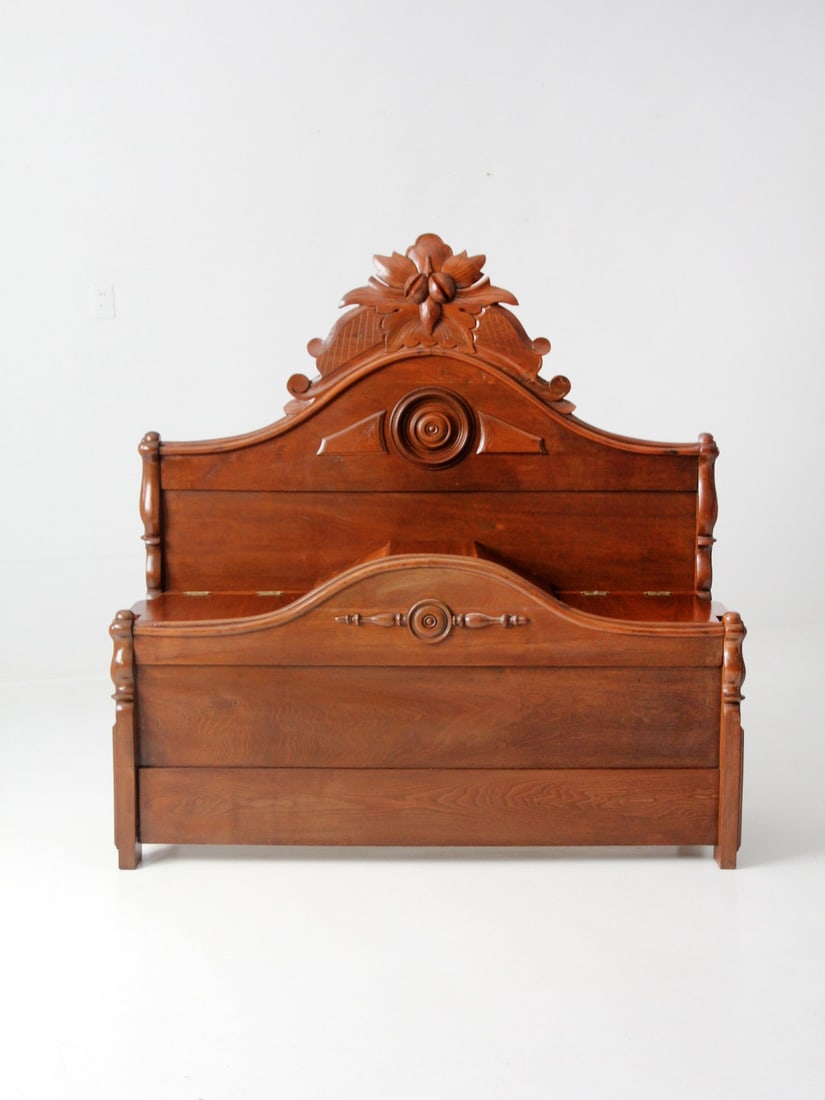 Victorian Carved Wood Storage Bench with Acorn Motif (1 of 16)