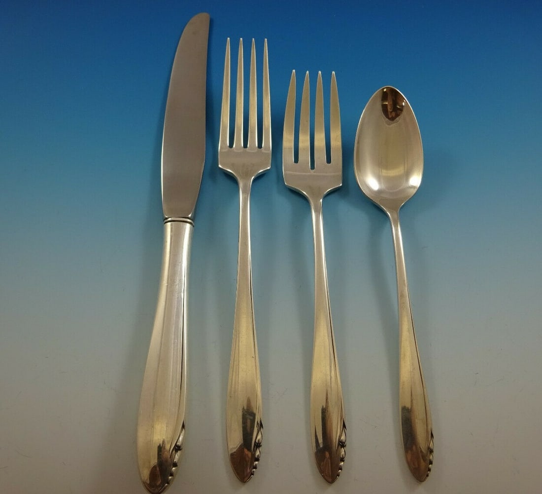 Oneida Lasting Spring Sterling Silver Flatware Set 32 Pcs Modern Design: Oneida Lasting Spring Sterling Silver Flatware Set 32 Pcs Modern Design Enhance your dining experience with this exquisite 32-piece flatware set from Oneida, featuring the elegant "Lasting Spring" pat