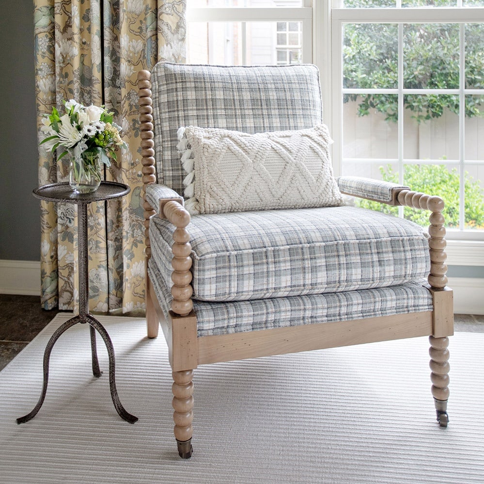 Woodbridge Circular Hammered Steel Drinkers Friend Table 24H 10W 10D (1 of 5)