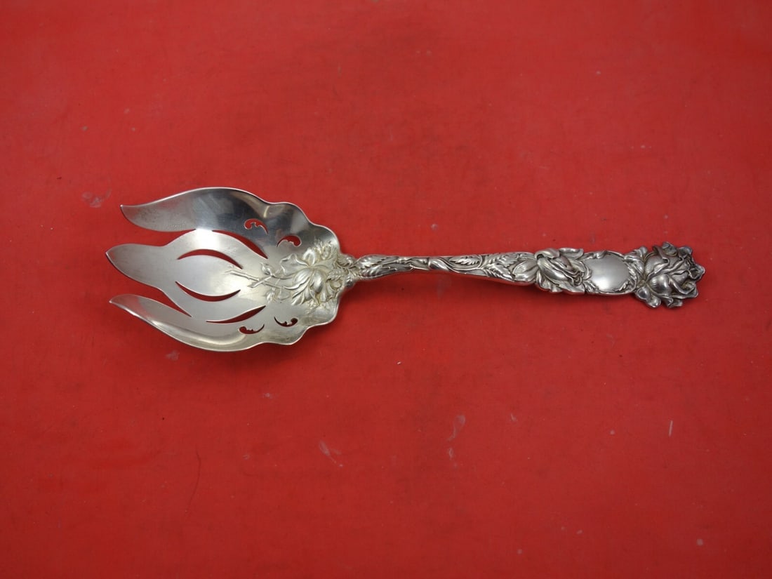 Alvin Bridal Rose Vintage Sterling Silver Salad Fork 9.25 Inch: Alvin Bridal Rose Vintage Sterling Silver Salad Fork 9.25 Inch This exquisite vintage salad serving fork from Alvin is part of the Bridal Rose pattern, crafted from high-quality sterling silver. Measu