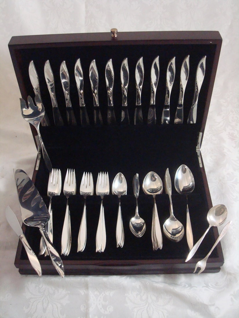 Oneida Vivant Sterling Silver Flatware Set 66 Pieces Mid-Century Modern (1 of 9)