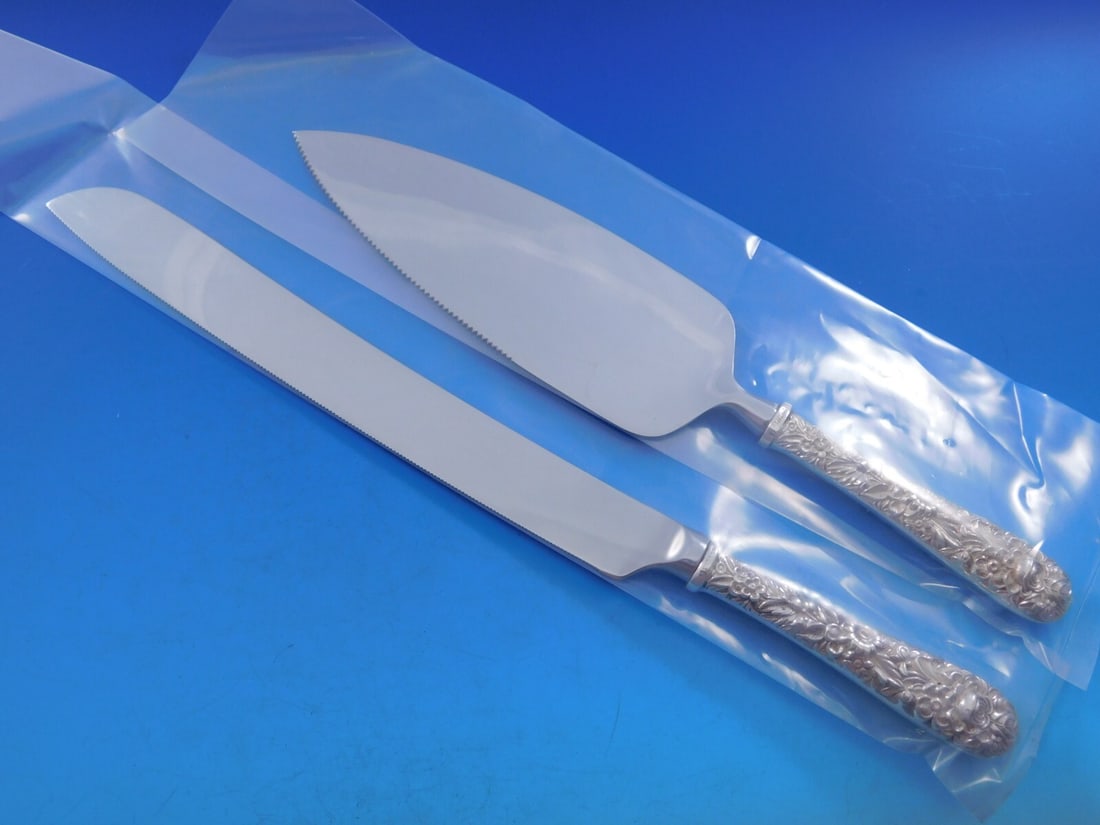 Kirk Repousse Sterling Silver Wedding Cake Set 2pc Custom Made: Kirk Repousse Sterling Silver Wedding Cake Set 2pc Custom Made This exquisite 2-piece wedding cake set showcases the classic Repousse pattern by Kirk, crafted from high-quality sterling silver. The se