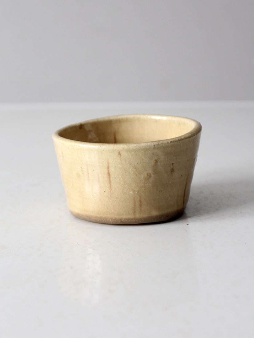 Signed Vintage Handmade Studio Pottery Bowl Cream Glaze (1 of 8)