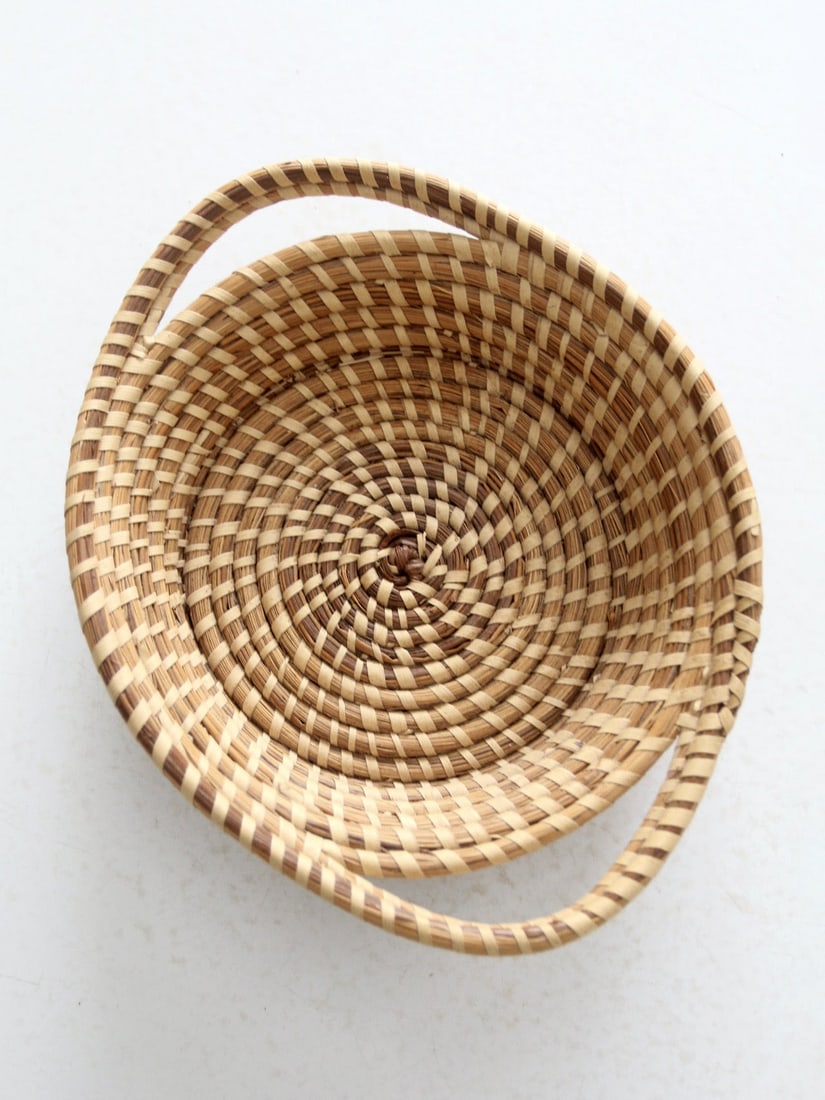 Charming Vintage Woven Coil Basket Bowl with Inset Handles (1 of 9)
