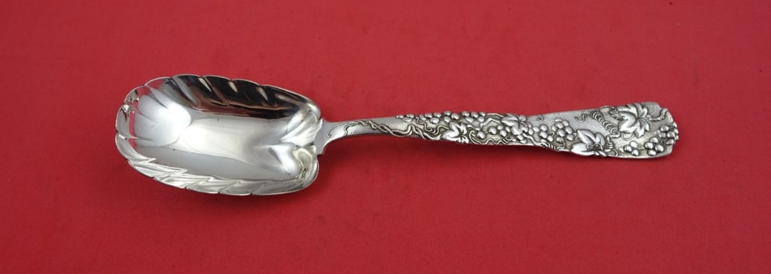 Tiffany & Co Vine Sterling Silver Berry Spoon Grape Vine 8 3/4" (1 of 2)