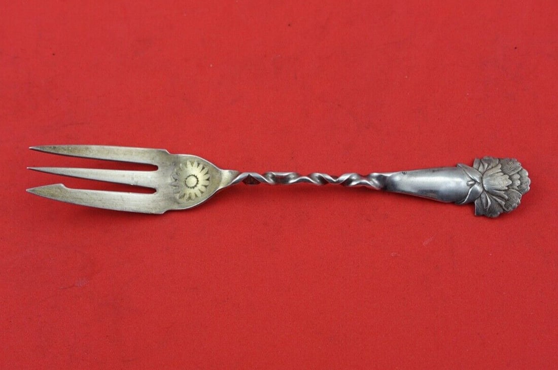 Whiting Sterling Silver Pastry Fork Number 26 Peony 3-Tine 6.25": Whiting Sterling Silver Pastry Fork Number 26 Peony 3-Tine 6.25" Introducing the exquisite Number 26, also known as Peony, by Whiting. This elegant sterling silver pastry fork features a classic 3-tin