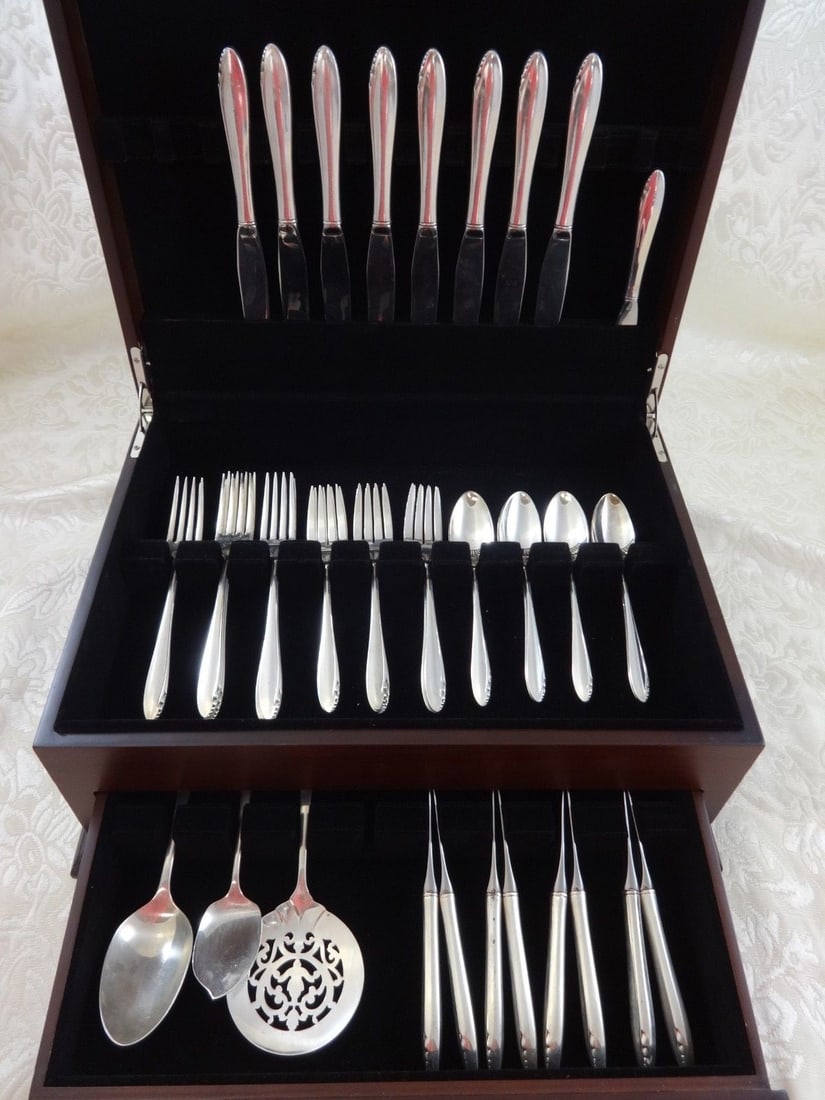Oneida Lasting Spring Sterling Silver Flatware Set for 8 - 44 Pieces with Storage Chest (1 of 8)