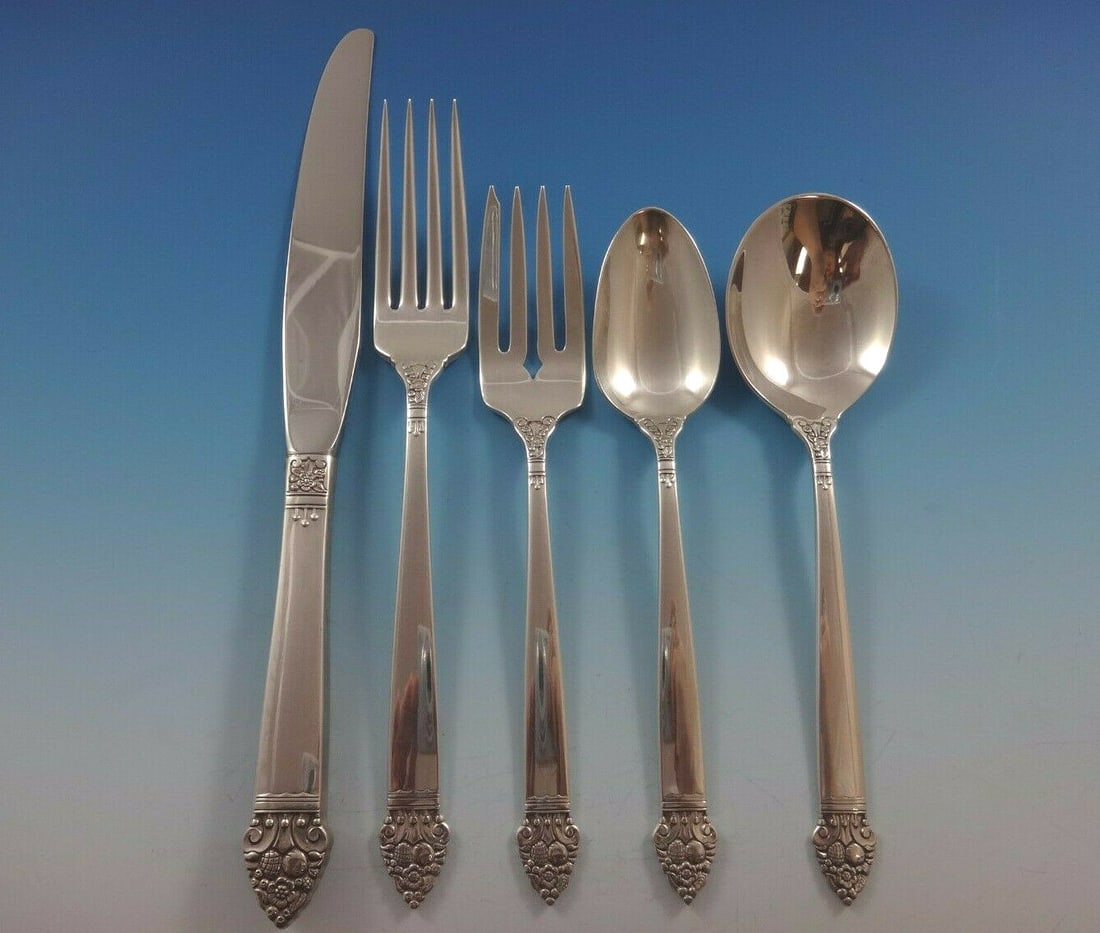 Oneida King Cedric Sterling Silver Flatware Set for 8 42 Pieces with Storage Chest (1 of 8)