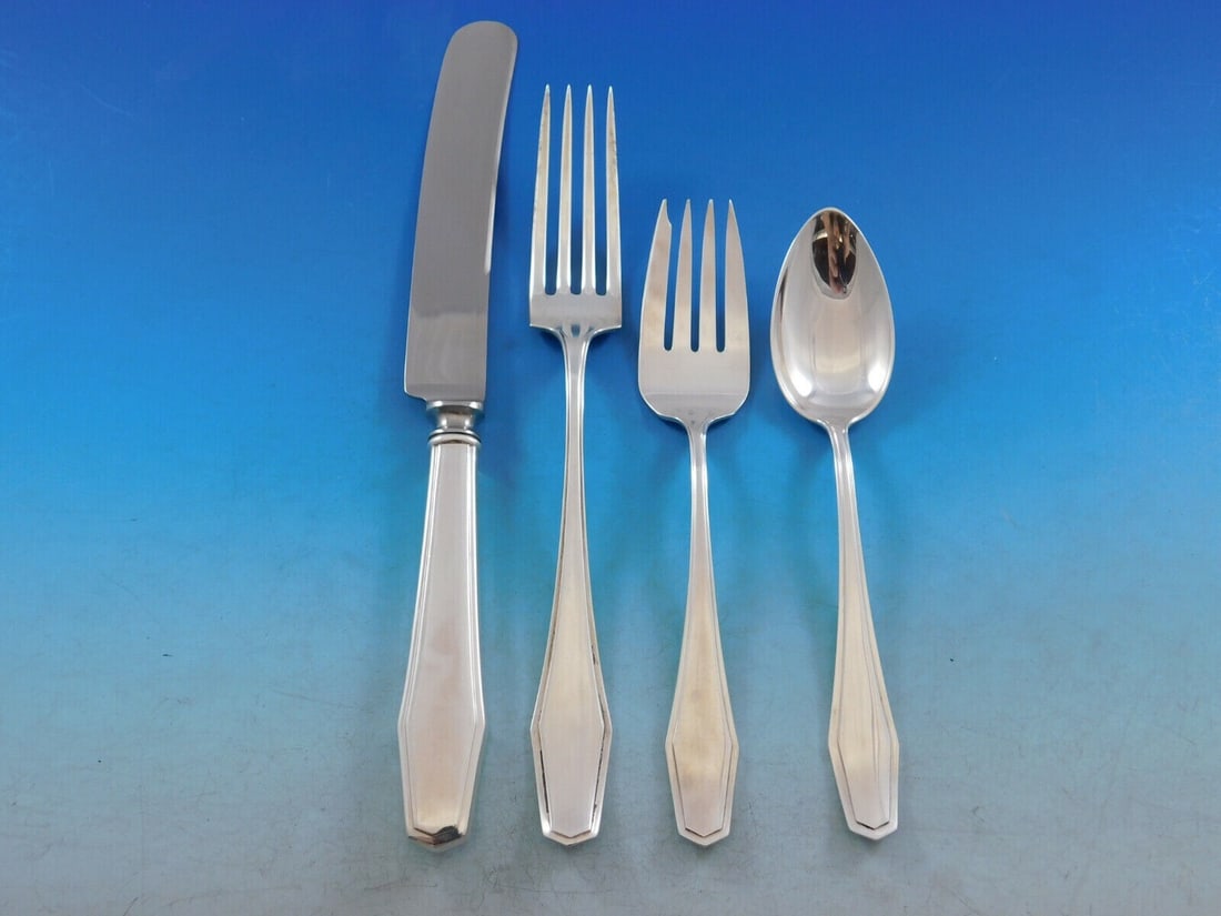 Alvin Hampton Vintage Sterling Silver 4-Piece Place Setting: Alvin Hampton Vintage Sterling Silver 4-Piece Place Setting Elevate your dining experience with this stunning vintage 4-piece place setting from the Hampton pattern by Alvin. Crafted from high-quality