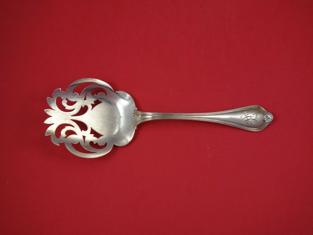 Towle Paul Revere Sterling Silver Tomato Server 7 1/2 Inch Flat Handle: Towle Paul Revere Sterling Silver Tomato Server 7 1/2 Inch Flat Handle Elevate your dining experience with this exquisite Paul Revere tomato server from Towle. Crafted from high-quality sterling silve