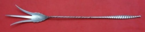 Whiting Sterling Silver Oval Twist Lettuce Fork Monogrammed 9 1/4": Whiting Sterling Silver Oval Twist Lettuce Fork Monogrammed 9 1/4" This exquisite lettuce fork features the elegant Oval Twist pattern by Whiting, crafted from sterling silver. Measuring 9 1/4 inches,