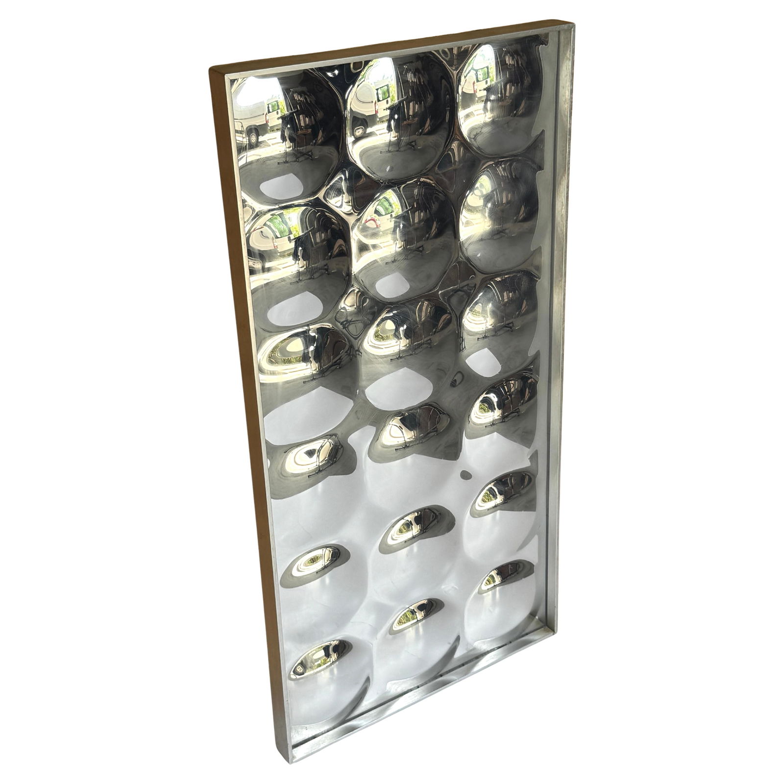 1970s Turner Bubble Mirror Mid-Century Modern Chrome Acrylic Aluminum: 1970s Turner Bubble Mirror Mid-Century Modern Chrome Acrylic Aluminum This striking 1970s Turner Bubble Mirror features a chrome-finished acrylic and aluminum frame, embodying the bold and futuristic