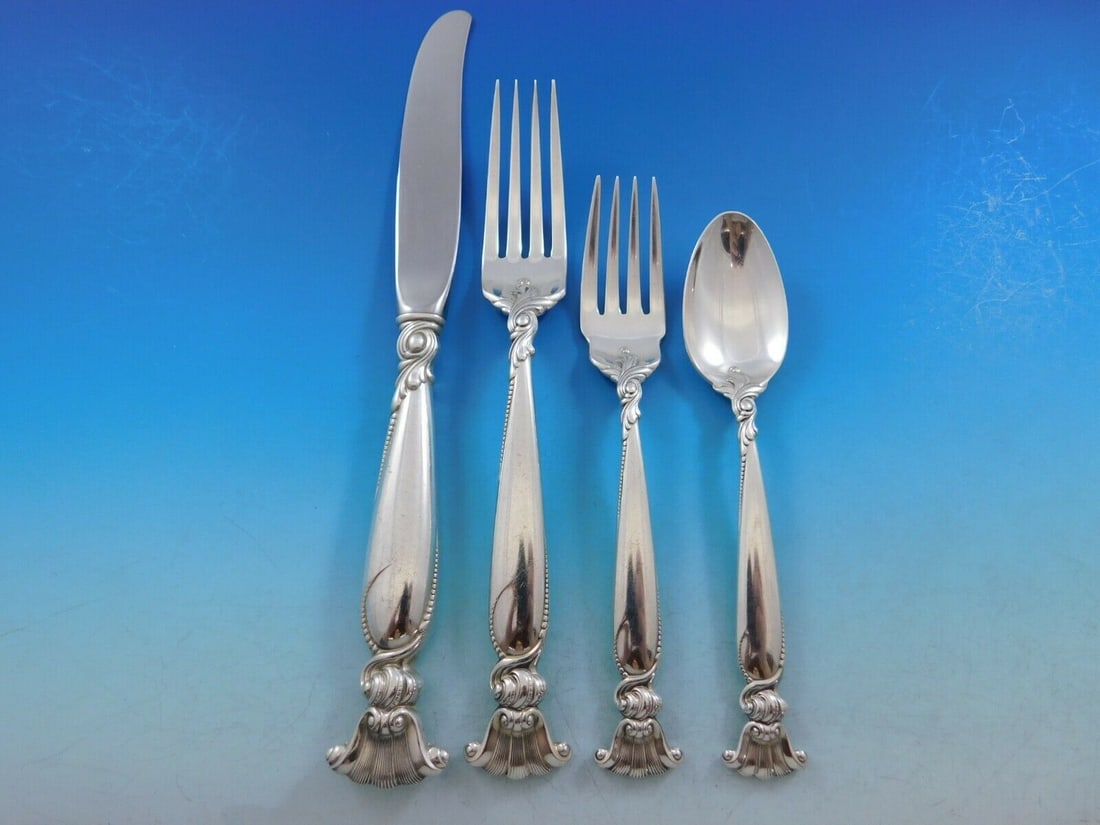 Wallace Romance of the Sea Sterling Silver 4-Piece Place Setting: Wallace Romance of the Sea Sterling Silver 4-Piece Place Setting Enhance your dining experience with the exquisite "Romance of the Sea" dinner size place setting by Wallace. This elegant 4-piece set,