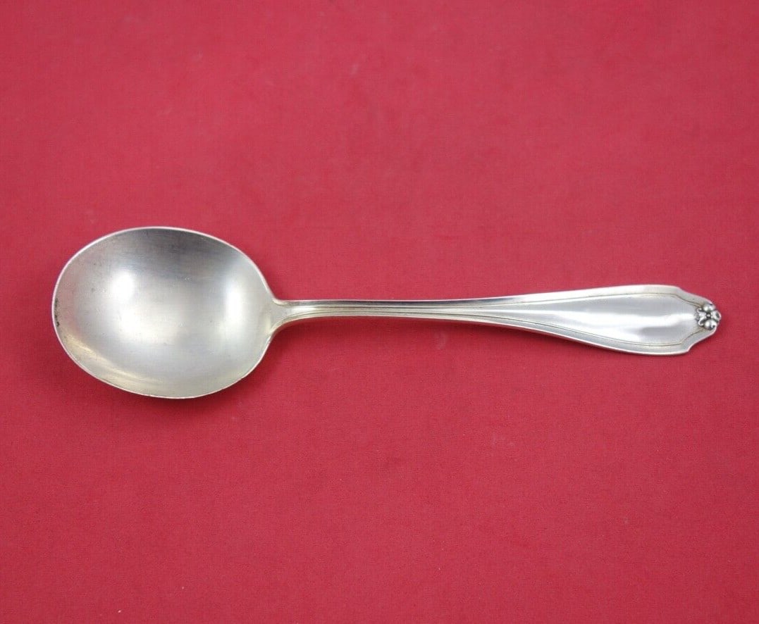 Whiting Stratford Sterling Silver Gumbo Soup Spoon 6 7/8 Inches: Whiting Stratford Sterling Silver Gumbo Soup Spoon 6 7/8 Inches This exquisite gumbo soup spoon is part of the Stratford pattern by Whiting, crafted from high-quality sterling silver. Measuring 6 7/8
