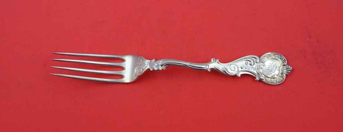 Shiebler Rococo Sterling Silver Fork 7.25 Inch Flat Handle: Shiebler Rococo Sterling Silver Fork 7.25 Inch Flat Handle This exquisite Rococo pattern fork from Shiebler features a beautifully designed flat handle, crafted from high-quality sterling silver (.925
